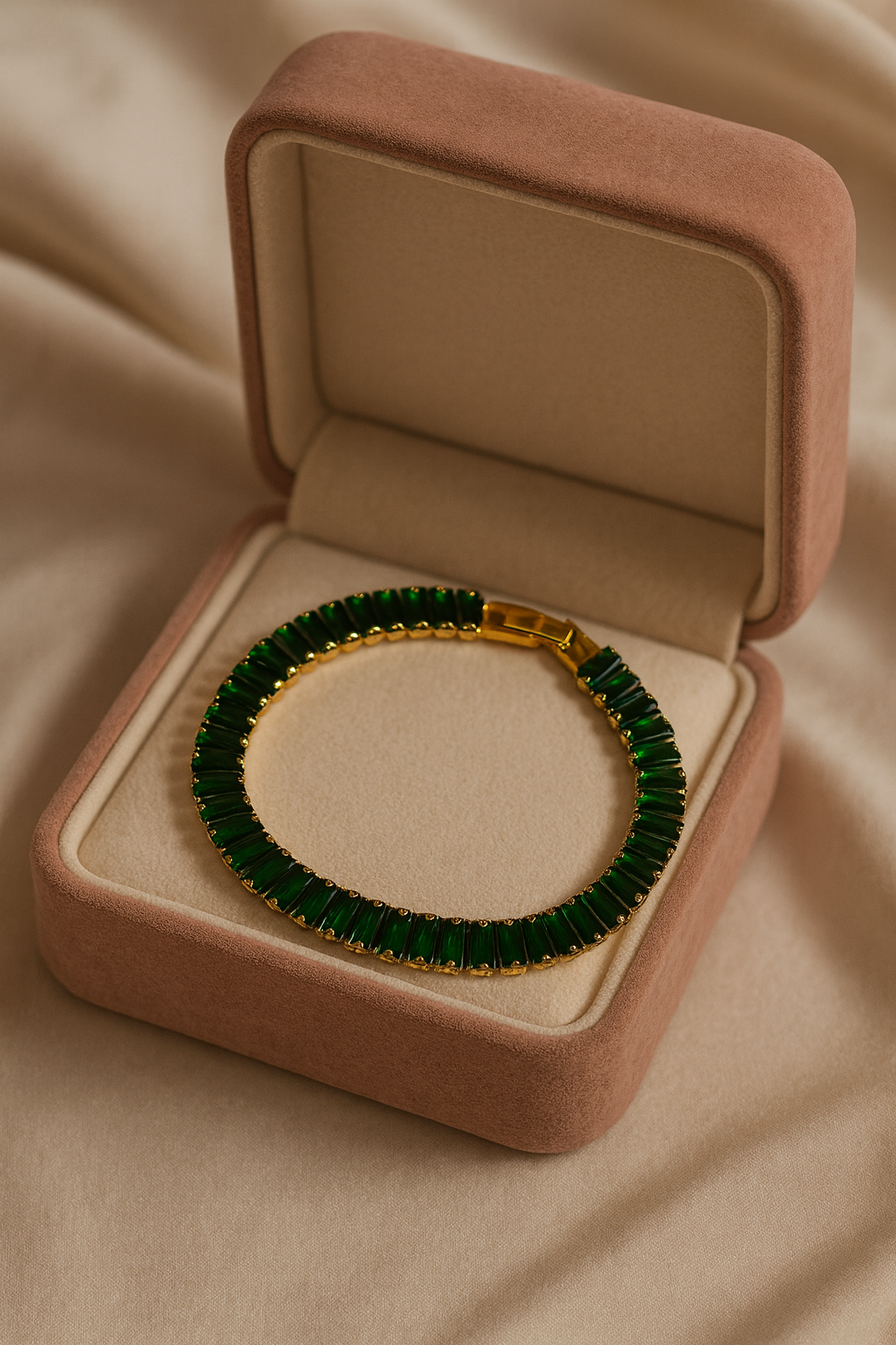 Green Aurora Baguette Bracelet | Gold-Plated Stainless Steel  – KZ8812366