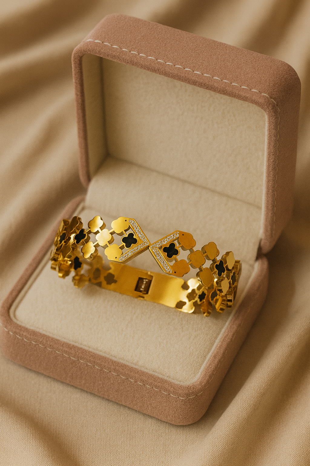 Majestic Clover Crown Kada | Gold-Plated Stainless Steel  – KZ8812368