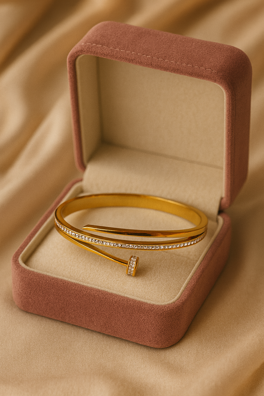 Diamond Curve Signature Kada | Gold-Plated Stainless Steel – KZ8812364