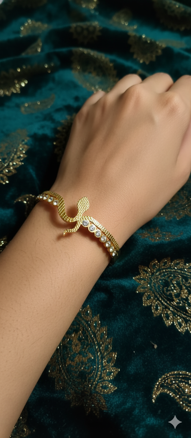 Crystal Cobra Elegance Kada | Gold-Plated Stainless Steel– KZ8812362