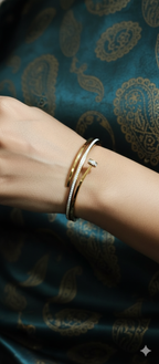 Diamond Curve Signature Kada | Gold-Plated Stainless Steel – KZ8812364