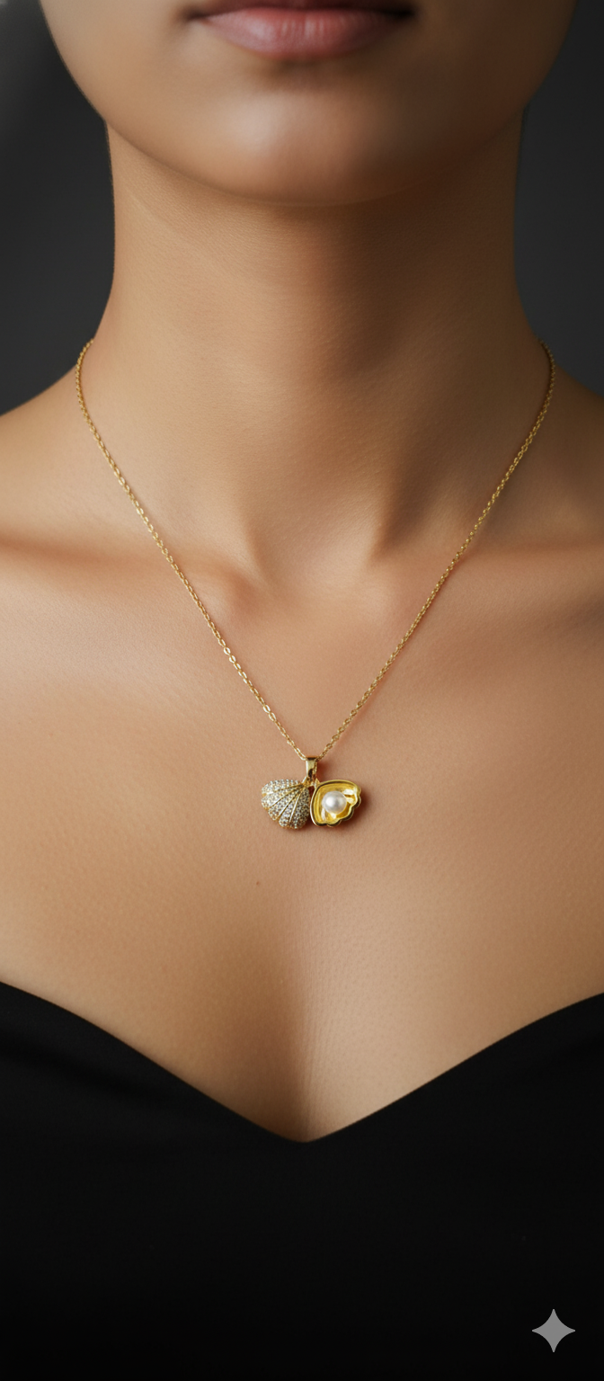 Sparkling Seashell Locket Necklace | Gold-Plated Stainless Steel – KZ8812308