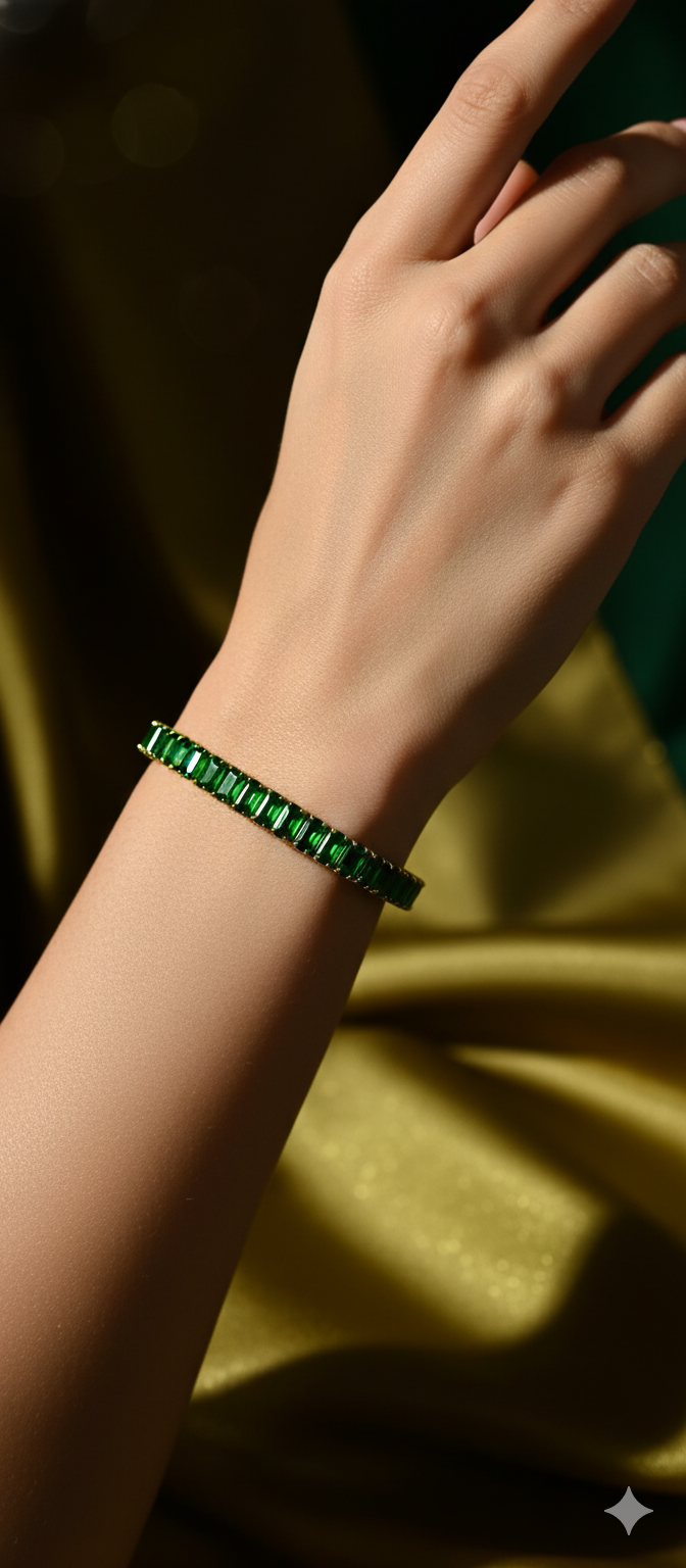 Green Aurora Baguette Bracelet | Gold-Plated Stainless Steel  – KZ8812366