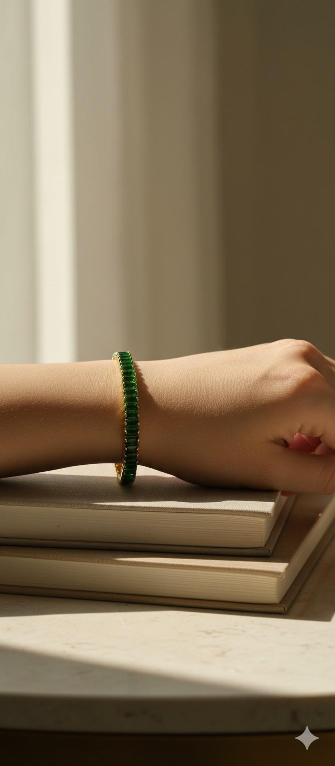 Green Aurora Baguette Bracelet | Gold-Plated Stainless Steel  – KZ8812366