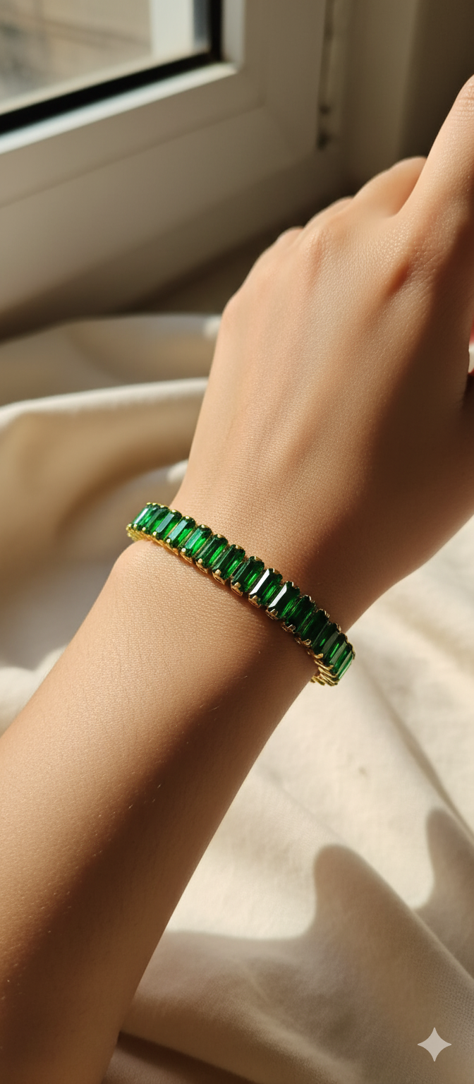 Green Aurora Baguette Bracelet | Gold-Plated Stainless Steel  – KZ8812366