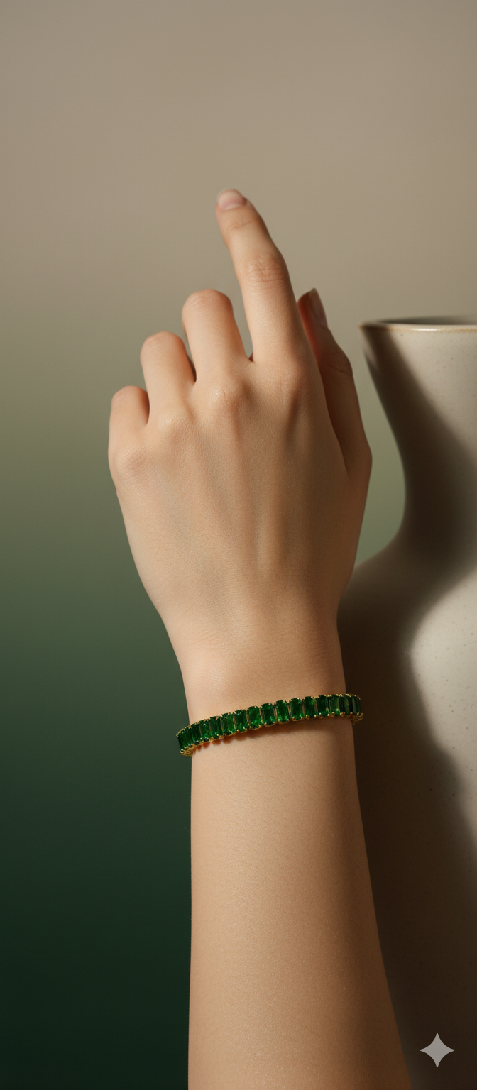 Green Aurora Baguette Bracelet | Gold-Plated Stainless Steel  – KZ8812366