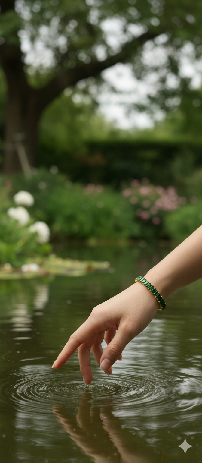 Green Aurora Baguette Bracelet | Gold-Plated Stainless Steel  – KZ8812366