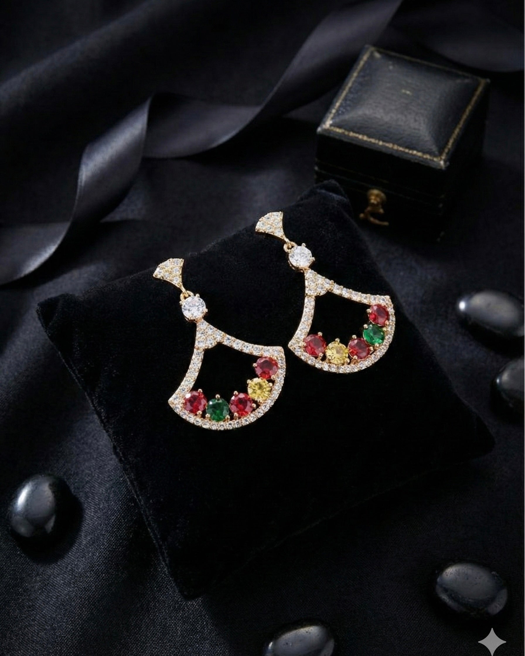 Aurora Royale Fan Drop Earrings | Gold-Plated Stainless Steel – KZ8812309