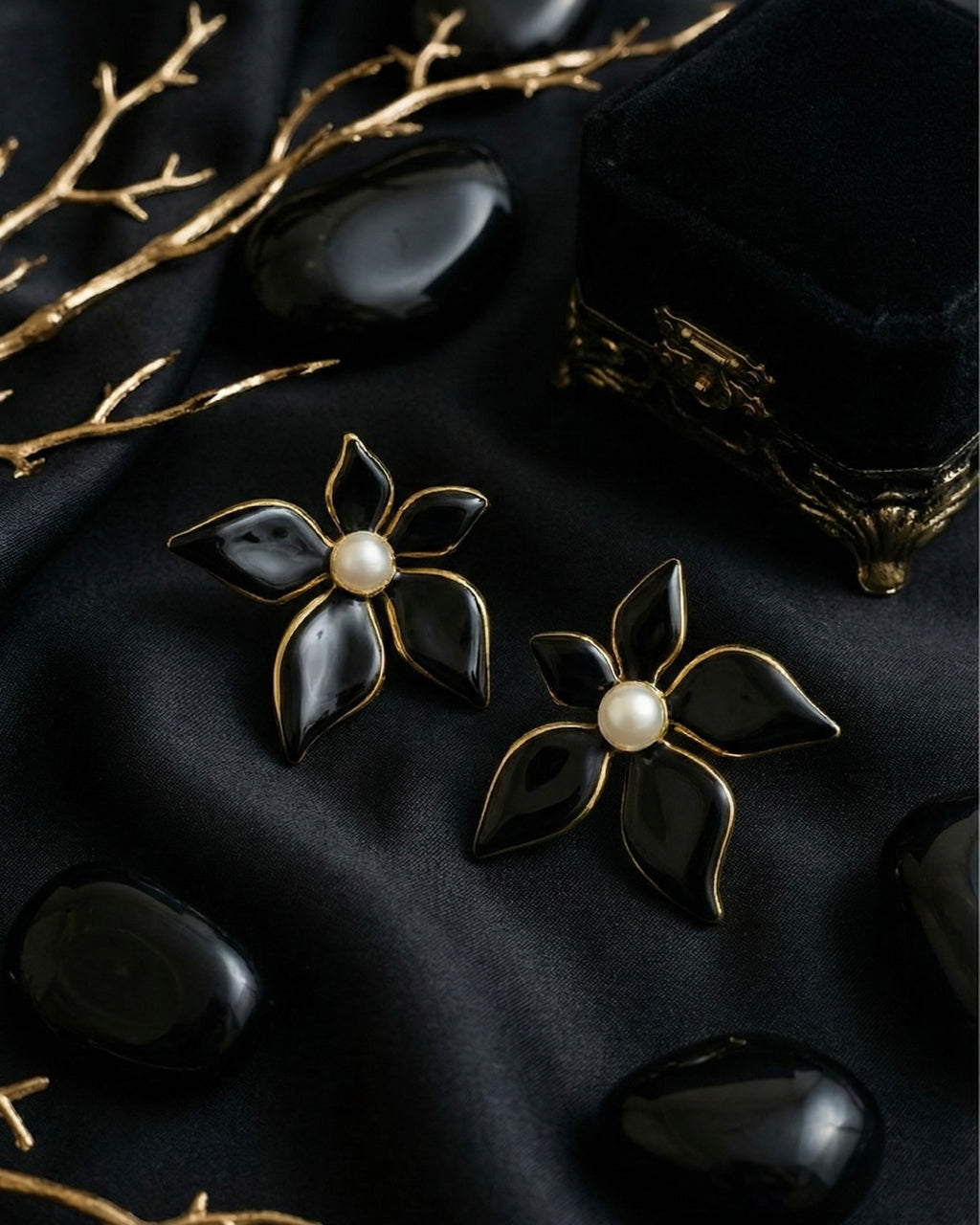 Black Flower Pearl Earrings | Gold-Plated Stainless Steel – KZ8812330
