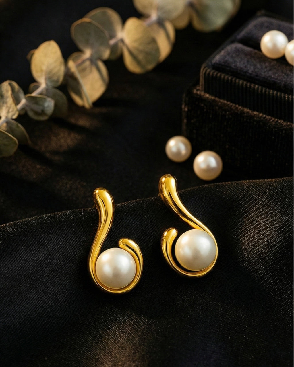 Infinity Curve Pearl Earrings | Gold-Plated Stainless Steel  – KZ8812339
