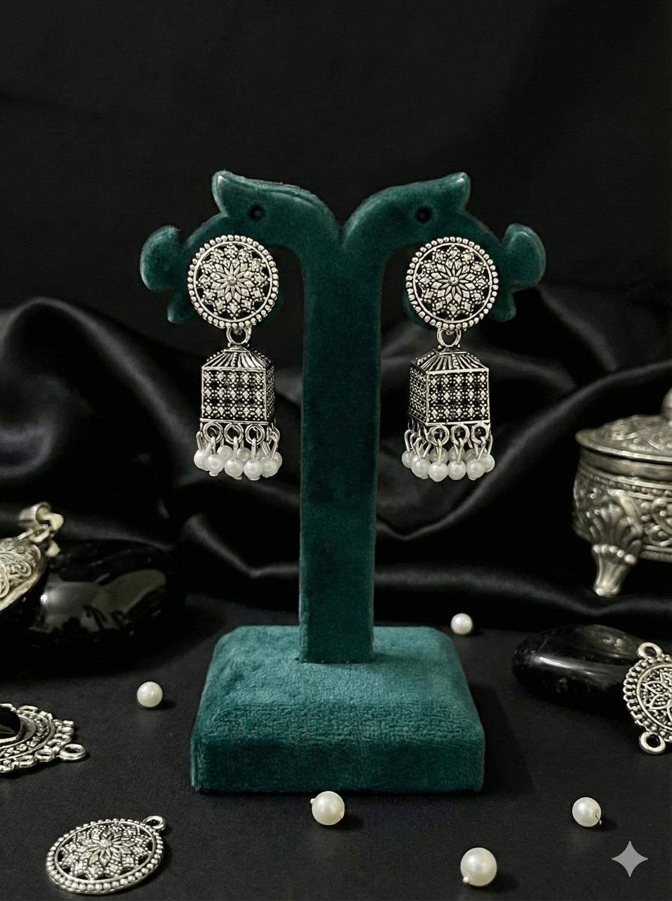 Kohra Pearl Box Jhumkas | Silver Oxidised Earrings – PL88123114