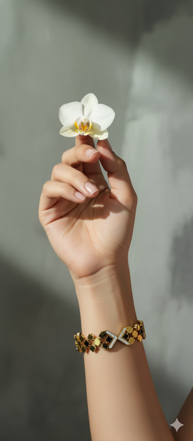 Majestic Clover Crown Kada | Gold-Plated Stainless Steel  – KZ8812368