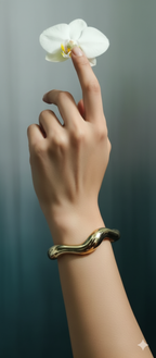 Regal Twist Statement Kada – | Gold-Plated Stainless Steel -KZ8812371