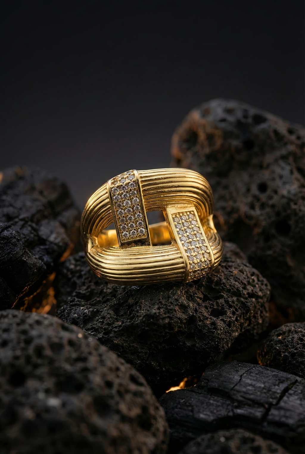 Golden Vogue Ring | Adjustable Gold-Plated Stainless Steel–KZ8812399
