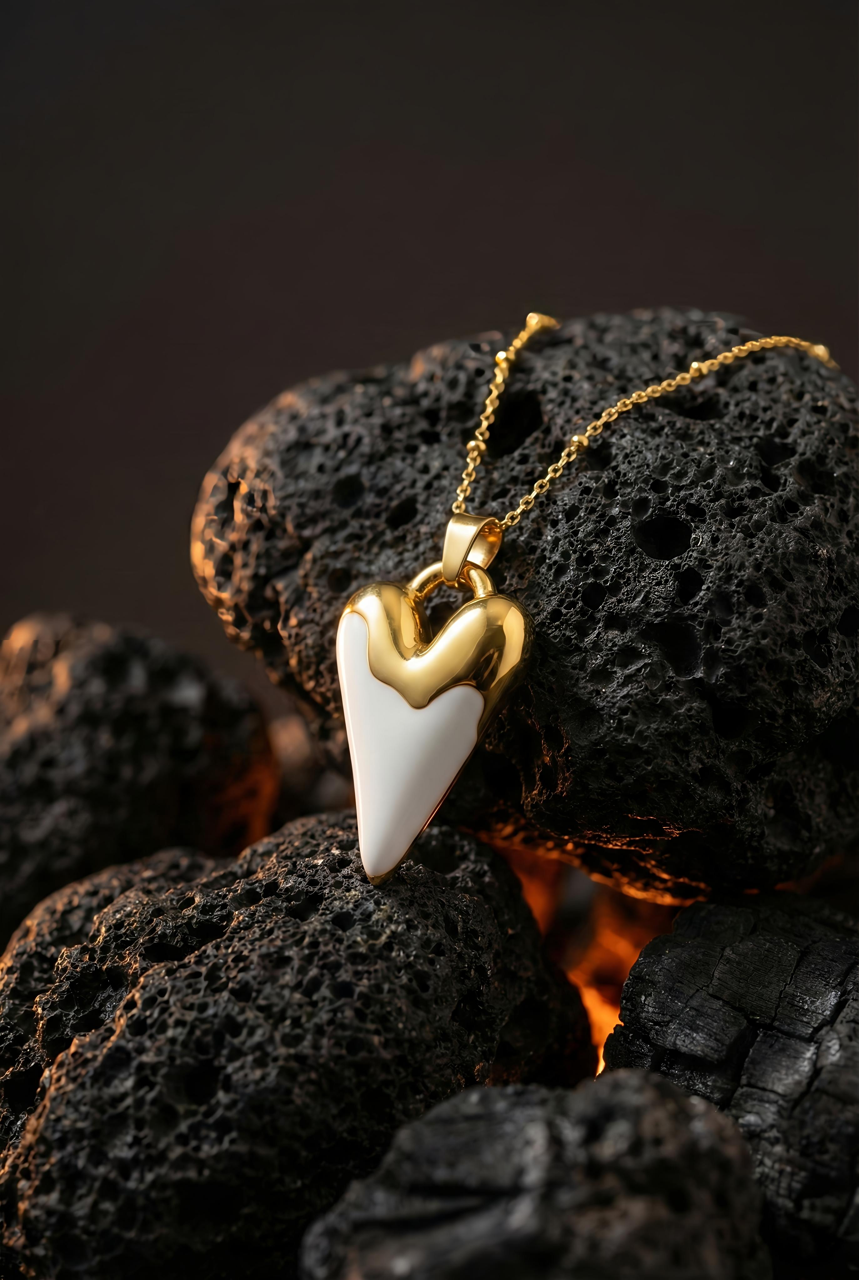Milk & Gold Heart Necklace | Gold-Plated Stainless Steel – KZ8812356