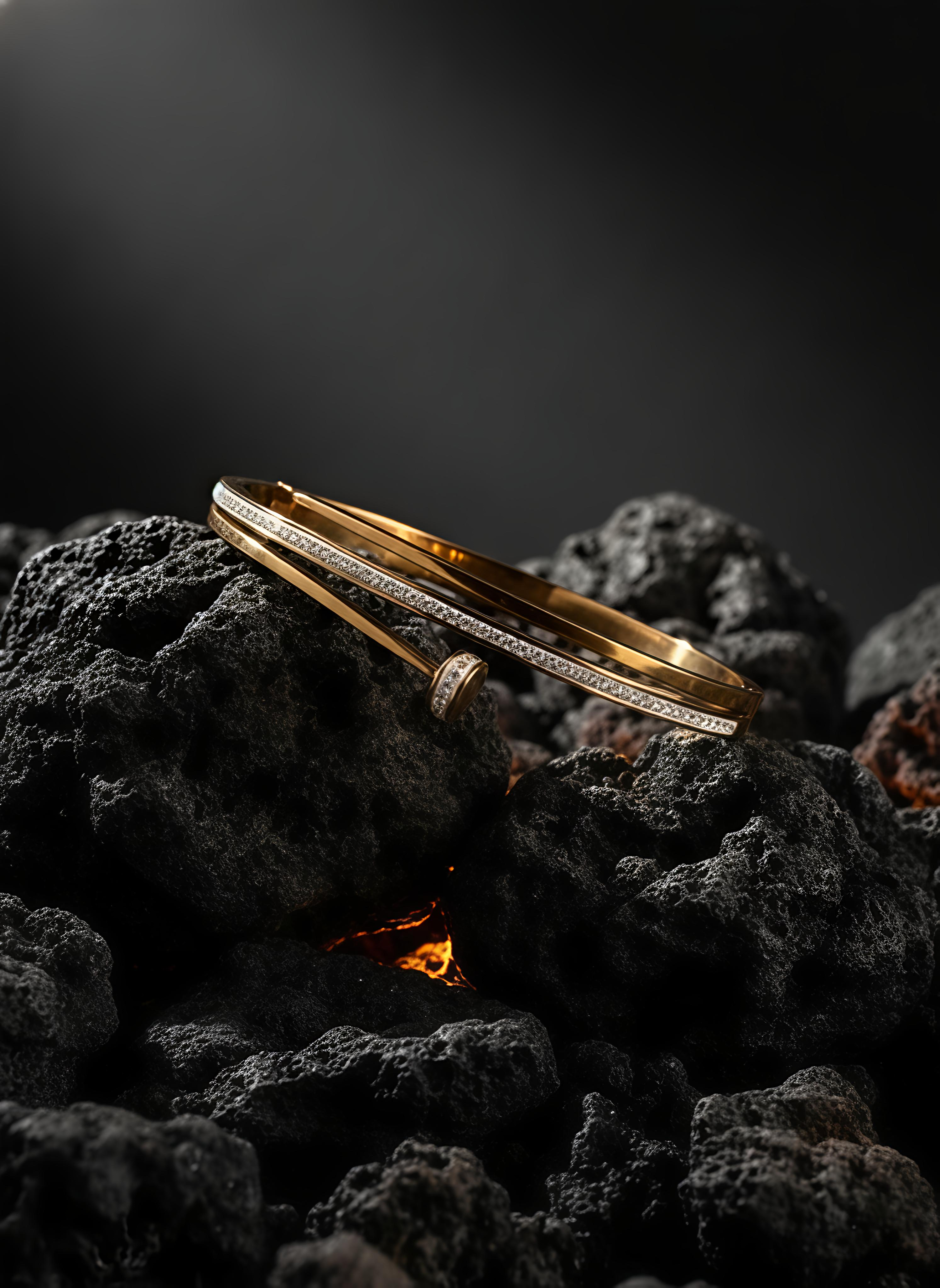 Diamond Curve Signature Kada | Gold-Plated Stainless Steel – KZ8812364