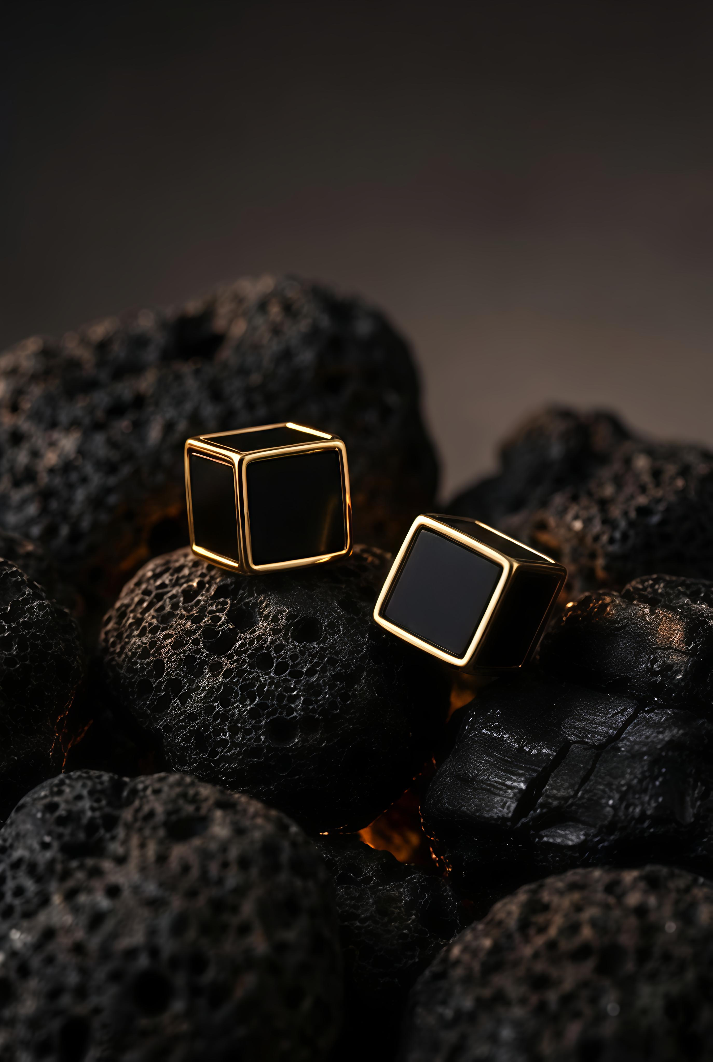 Imperial Black Box Studs | Gold-Plated Stainless Steel – KZ8812337