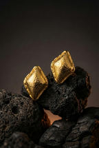 GoldCrush Stud Earrings | Gold-Plated Stainless Steel – KZ8812332