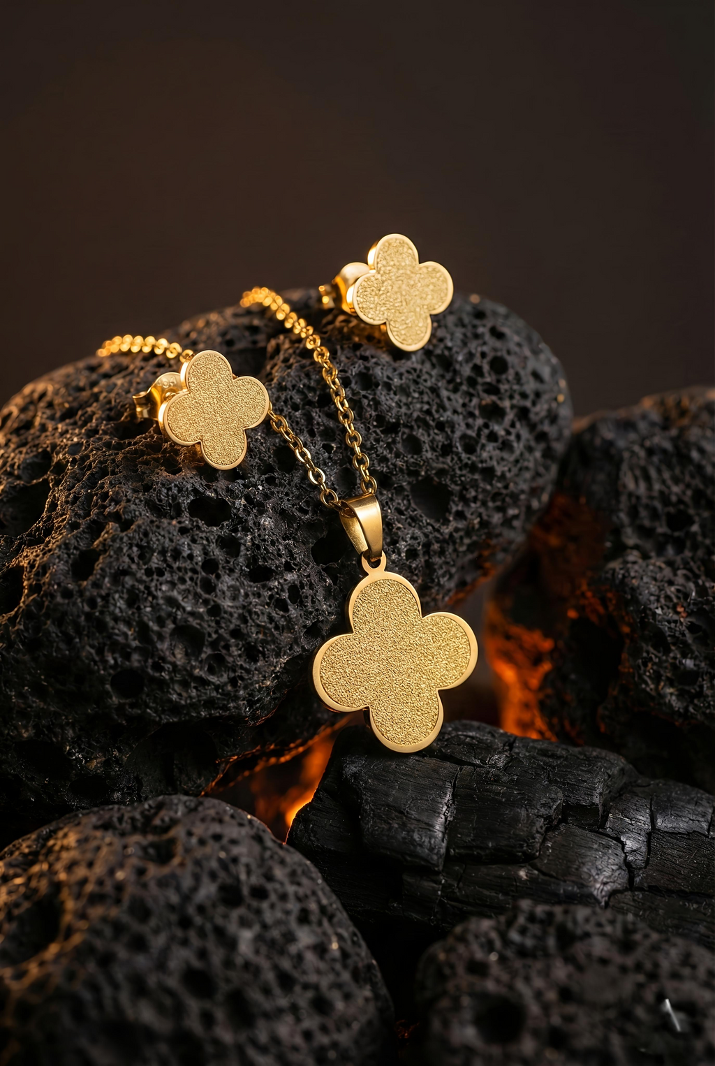 Golden Clover Sparkle Jewelry Set | Gold-Plated Stainless Steel – KZ8812350