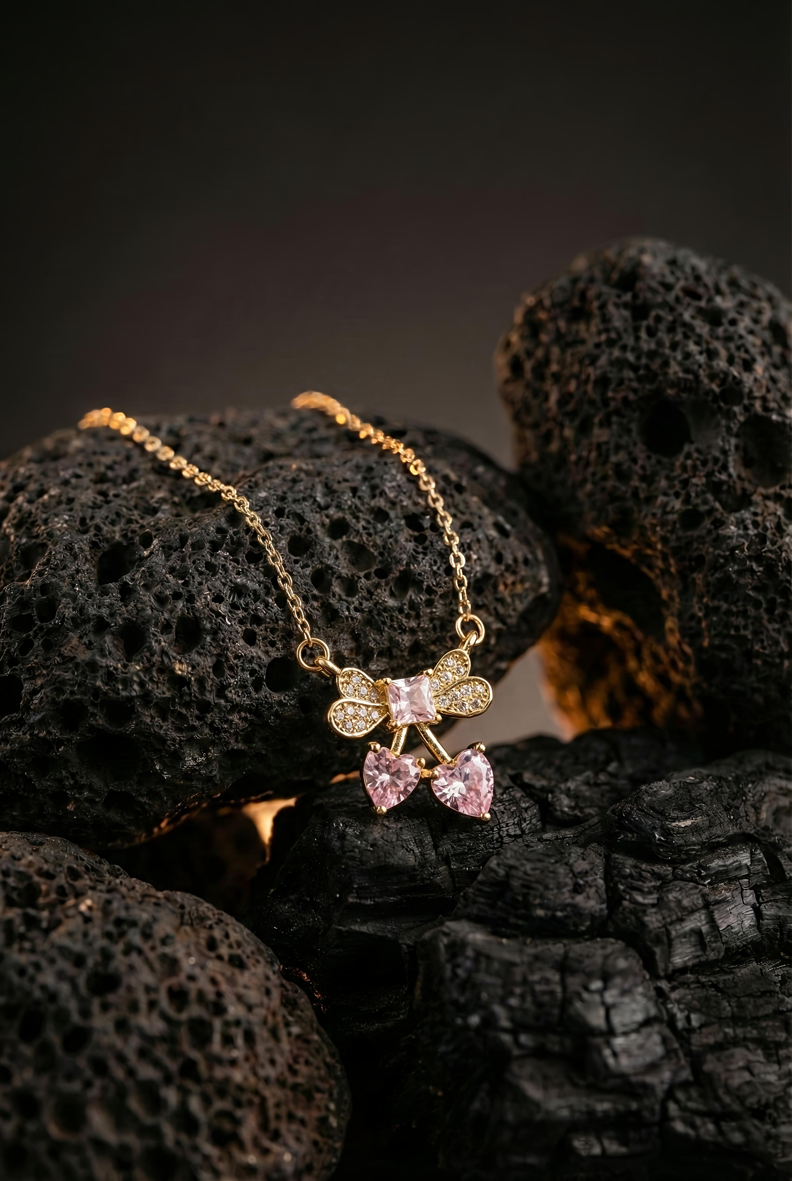 Sparkle Bow With Heart Necklace | Gold-Plated Stainless Steel – KZ881