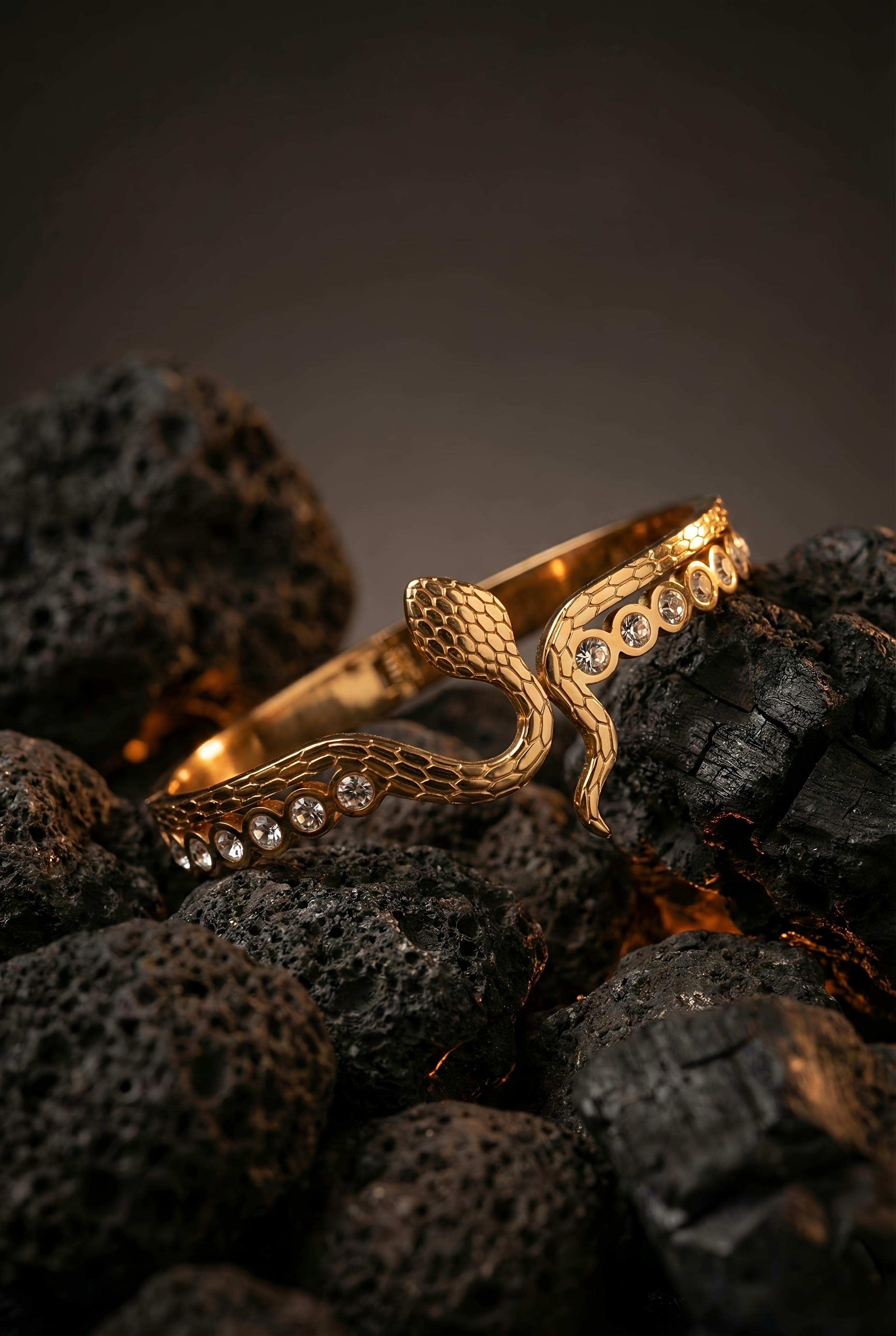 Crystal Cobra Elegance Kada | Gold-Plated Stainless Steel– KZ8812362