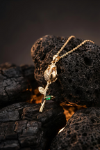 Golden Rose Bud Necklace | Gold-Plated Stainless Steel – KZ8812302