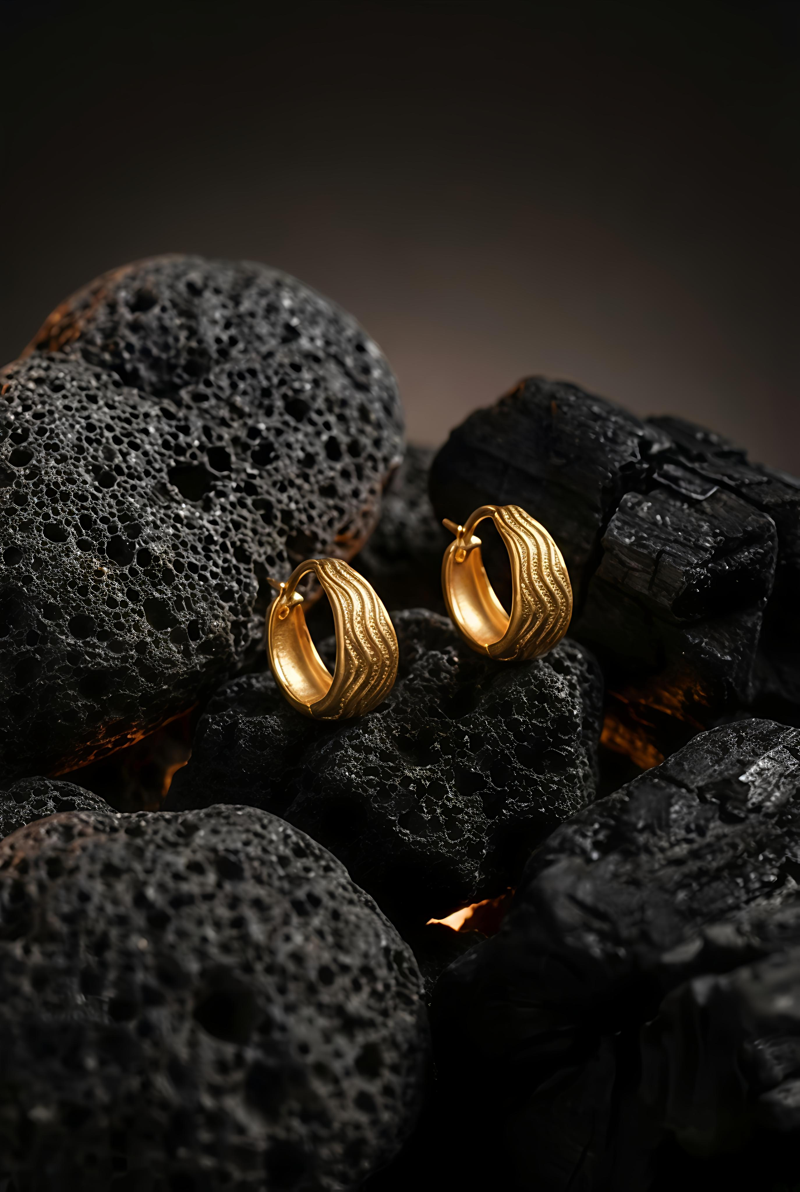 Golden Wave Mini Hoops | Gold-Plated Brass– KZ8812336